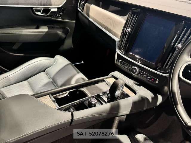 Volvo CROSS COUNTRY 2022-04 8411013-12