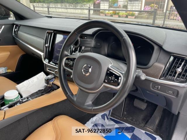Volvo CROSS COUNTRY 2018-10 8564007-9