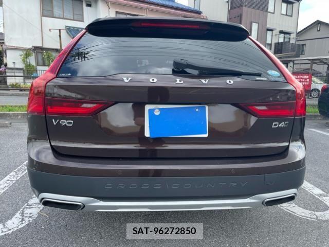 Volvo CROSS COUNTRY 2018-10 8564007-1