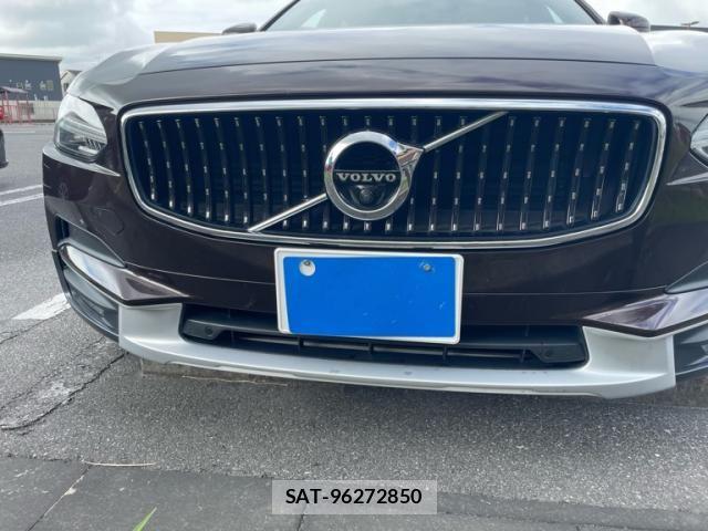 Volvo CROSS COUNTRY 2018-10 8564007-3