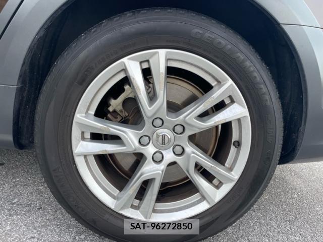 Volvo CROSS COUNTRY 2018-10 8564007-4