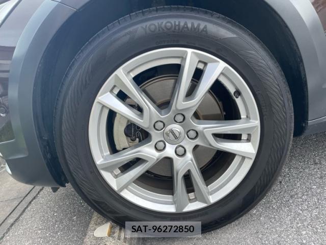 Volvo CROSS COUNTRY 2018-10 8564007-7