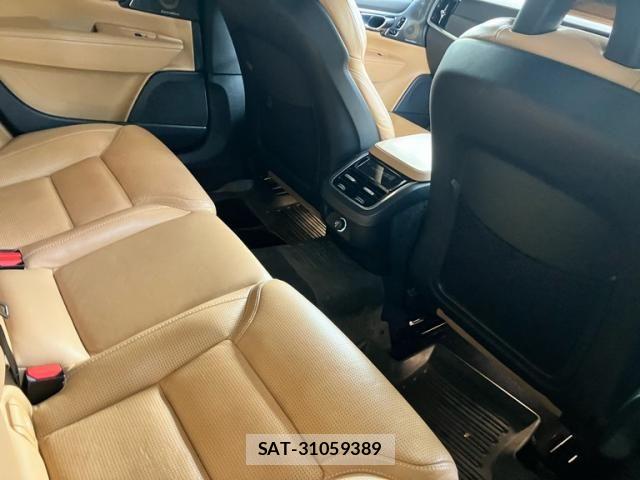 Volvo CROSS COUNTRY 2017-06 8832379-9