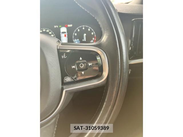 Volvo CROSS COUNTRY 2017-06 8832379-17