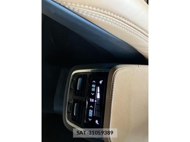 Volvo CROSS COUNTRY 2017-06 8832379-19