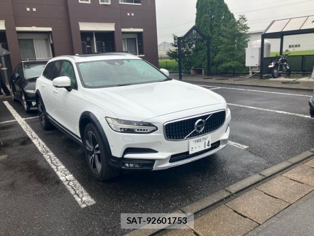 Volvo CROSS COUNTRY 2017-04 8851015-1