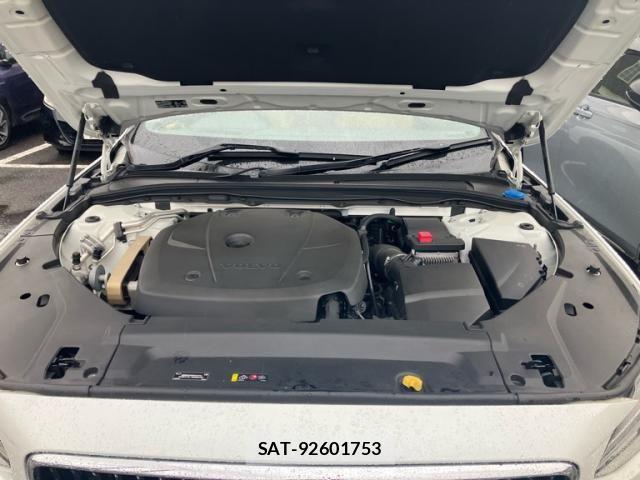 Volvo CROSS COUNTRY 2017-04 8851015-22