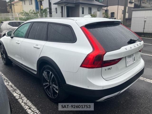 Volvo CROSS COUNTRY 2017-04 8851015-4