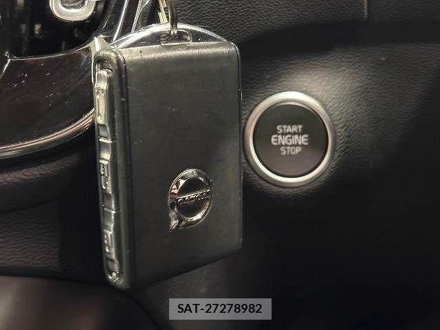 Volvo XC40 2019-12 762650-9
