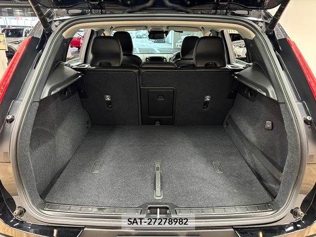 Volvo XC40 2019-12 762650-12