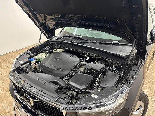 Volvo XC40 2019-12 762650-17