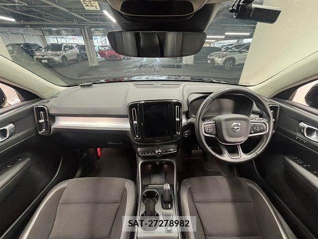 Volvo XC40 2019-12 762650-1