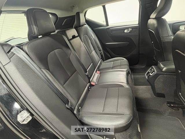Volvo XC40 2019-12 762650-5