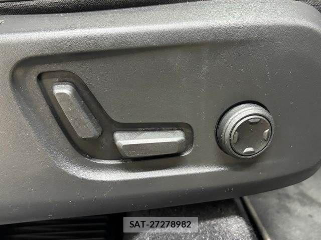Volvo XC40 2019-12 762650-6