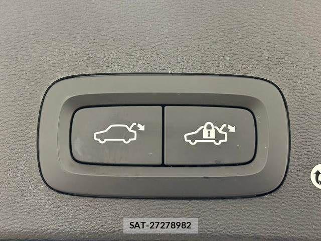 Volvo XC40 2019-12 762650-7