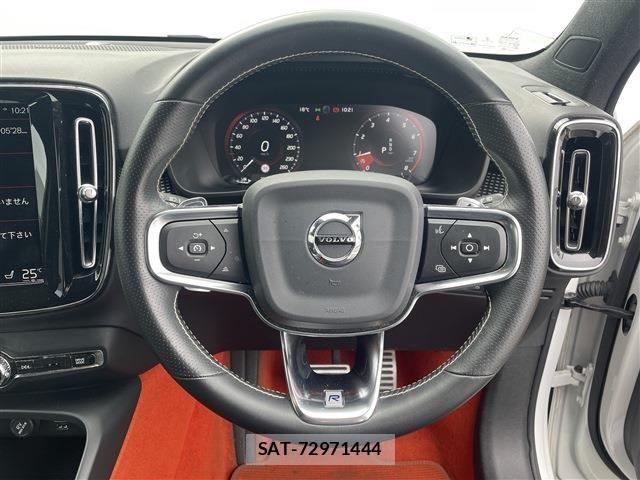 Volvo XC40 2020-03 992702-11