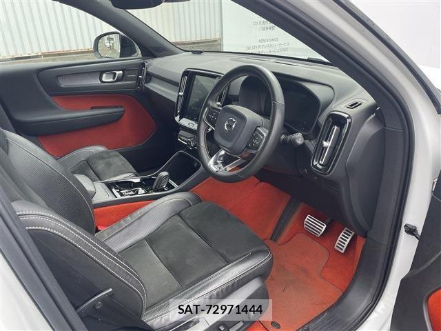 Volvo XC40 2020-03 992702-8