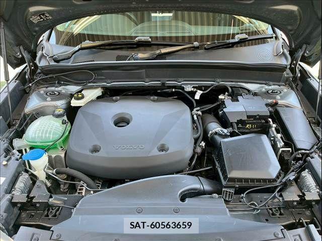 Volvo XC40 2018-11 1089305-11