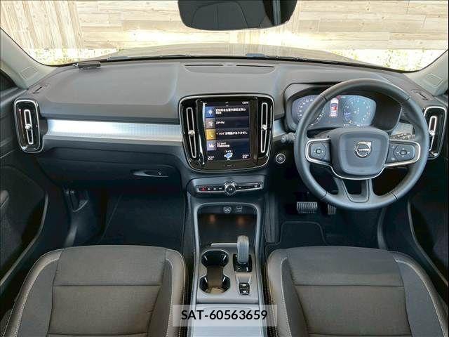 Volvo XC40 2018-11 1089305-1
