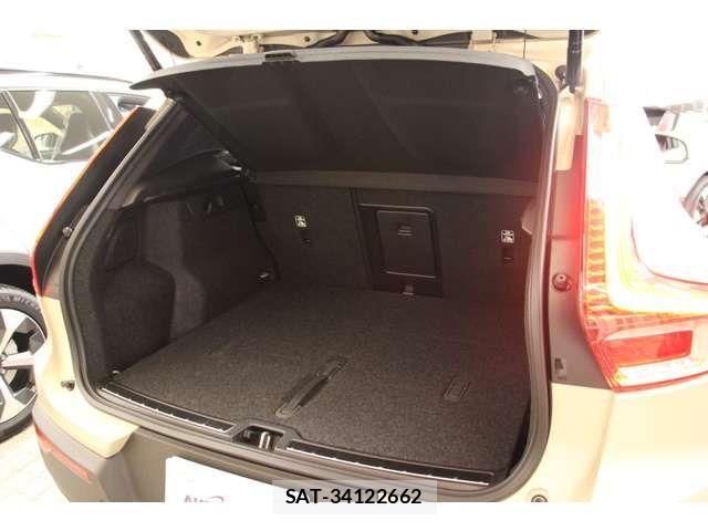 Volvo XC40 2025-03 1180704-12