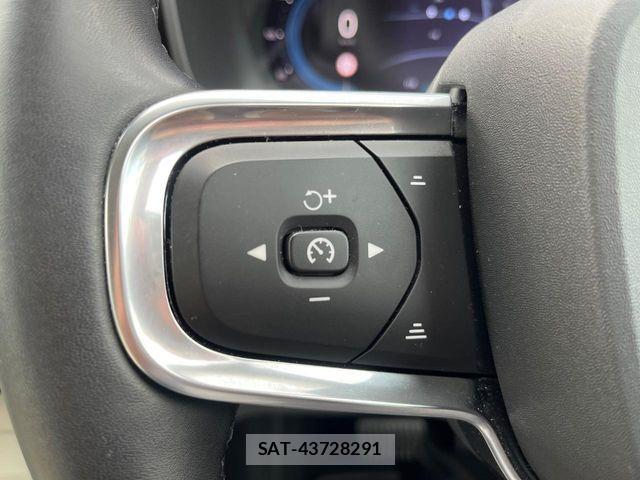 Volvo XC40 2024-08 1476524-9