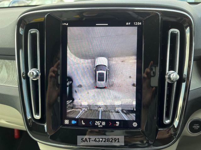Volvo XC40 2024-08 1476524-7