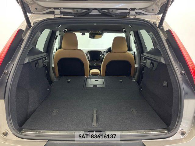 Volvo XC40 2021-03 1555218-13