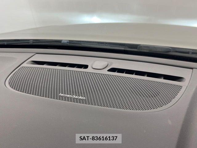 Volvo XC40 2021-03 1555218-4
