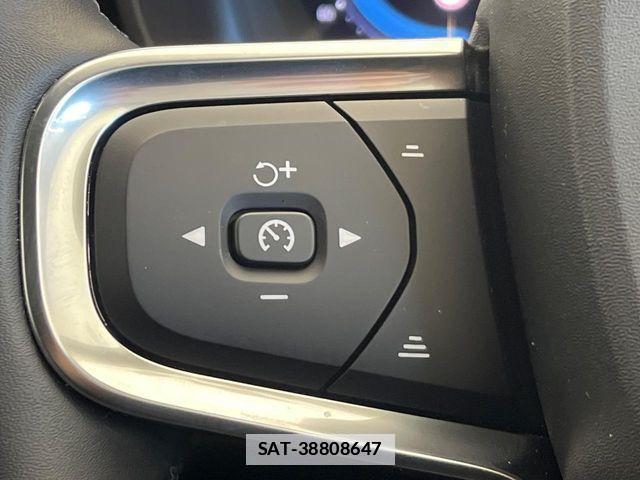 Volvo XC40 2024-07 1555214-9
