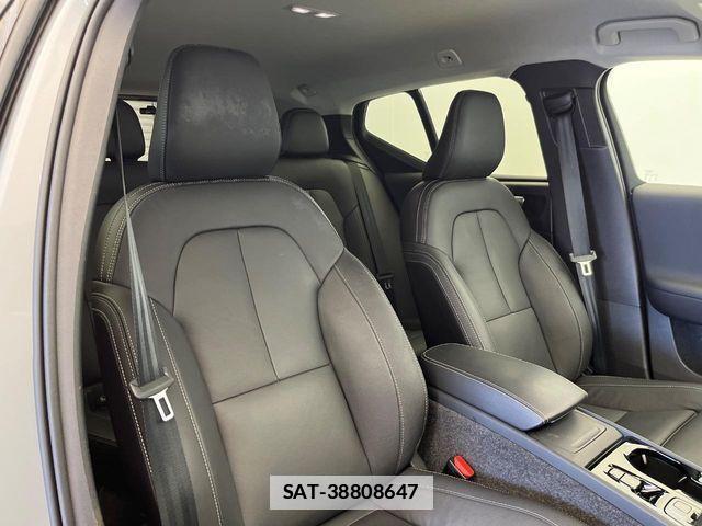 Volvo XC40 2024-07 1555214-11