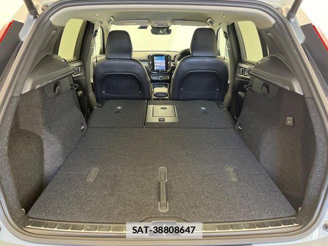 Volvo XC40 2024-07 1555214-13