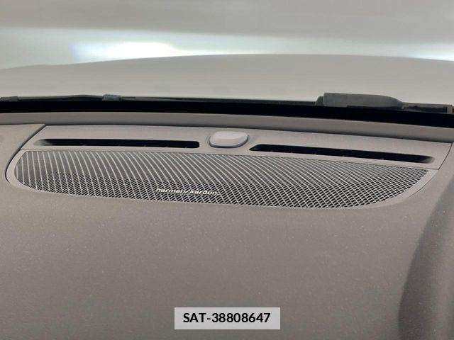 Volvo XC40 2024-07 1555214-4
