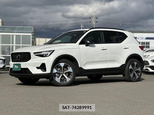Volvo XC40 2025-03 1830003-0