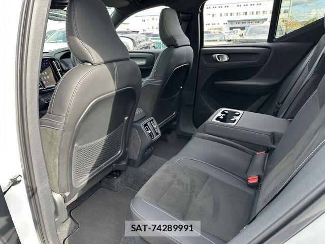 Volvo XC40 2025-03 1830003-13