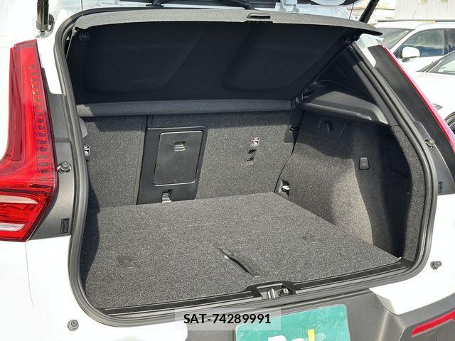 Volvo XC40 2025-03 1830003-15