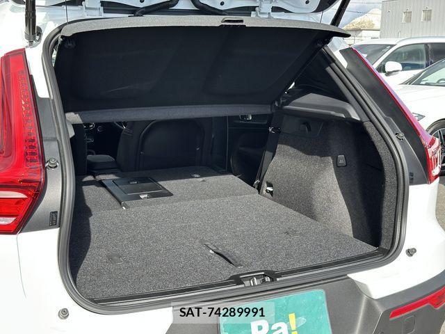 Volvo XC40 2025-03 1830003-16