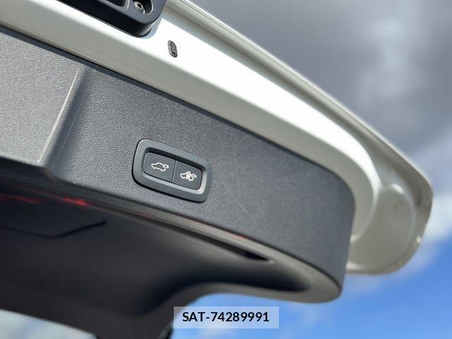 Volvo XC40 2025-03 1830003-17