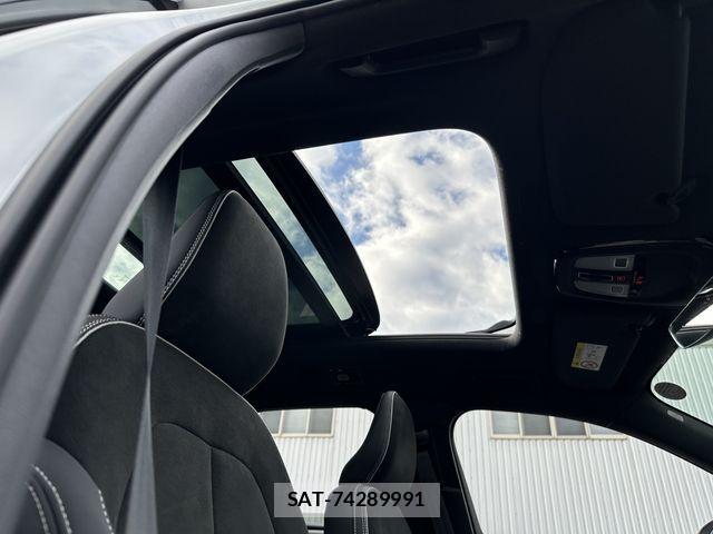 Volvo XC40 2025-03 1830003-1