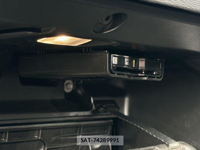 Volvo XC40 2025-03 1830003-6