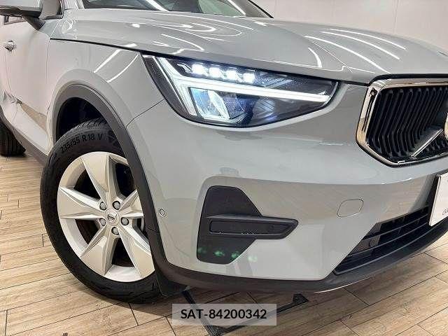 Volvo XC40 2023-09 2086108-19