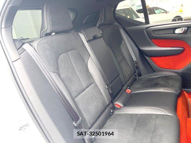 Volvo XC40 2018-12 2300313-12