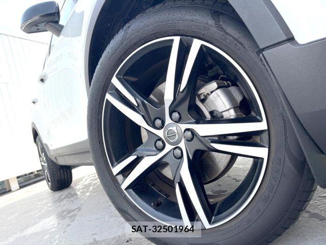 Volvo XC40 2018-12 2300313-15
