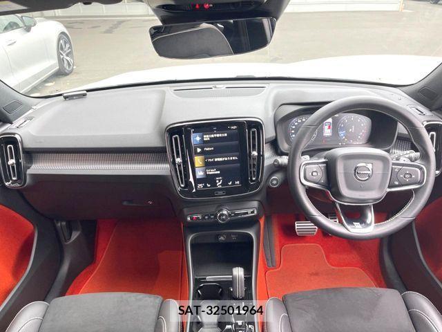 Volvo XC40 2018-12 2300313-1