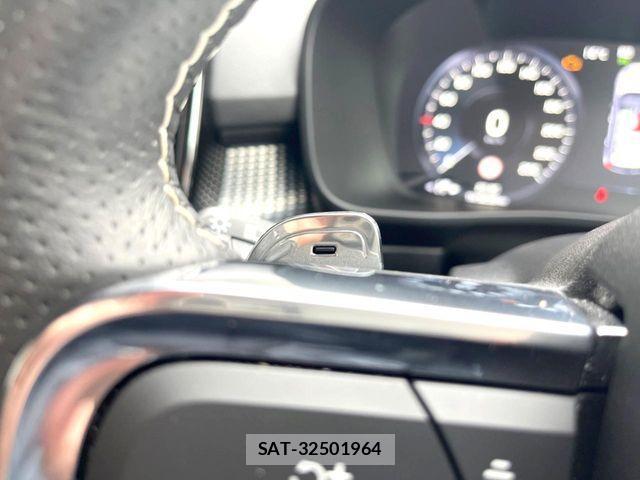 Volvo XC40 2018-12 2300313-8