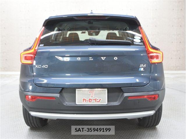 Volvo XC40 2020-12 2680191-11