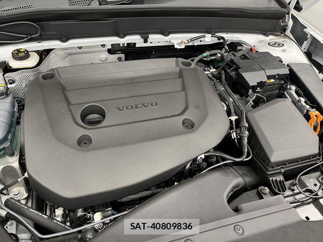 Volvo XC40 2024-12 3068981-11