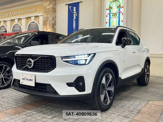 Volvo XC40 2024-12 3068981-8