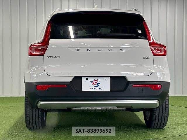 Volvo XC40 2021-12 3068988-13