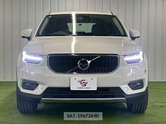 Volvo XC40 2020-12 3415405-12