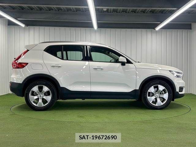 Volvo XC40 2020-12 3415405-14